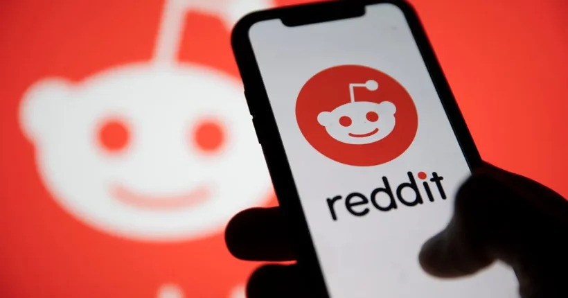 Reddit's AI Chatbot 'Answers' Targets Google Users, Not Just Scrollers